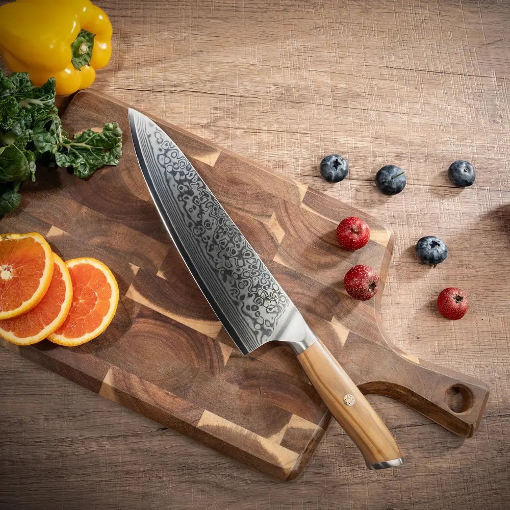 Damast Chefmesser Olive mit Gemüse